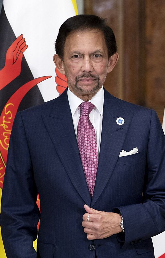 Quốc vương Brunei Hassanal Bolkiah có khối tài sản không đếm xuể - Hình 2 Quoc vuong Brunei Hassanal Bolkiah co khoi tai san khong dem xue-Hinh-2