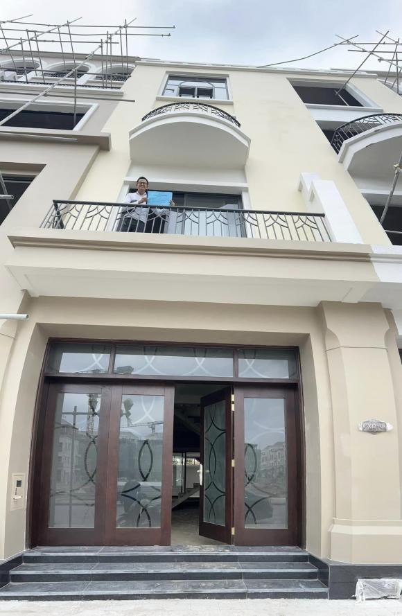 Tổ ấm của vợ chồng MC Đức Bảo là căn chung cư rộng 127m2 - Hình 11 To am cua vo chong MC Duc Bao la can chung cu rong 127m2-Hinh-11