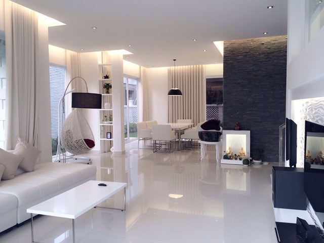 Khối tài sản vạn người mơ ước của vợ chồng Công Vinh - Thủy Tiên - Hình 4 Khoi tai san van nguoi mo uoc cua vo chong Cong Vinh - Thuy Tien-Hinh-4