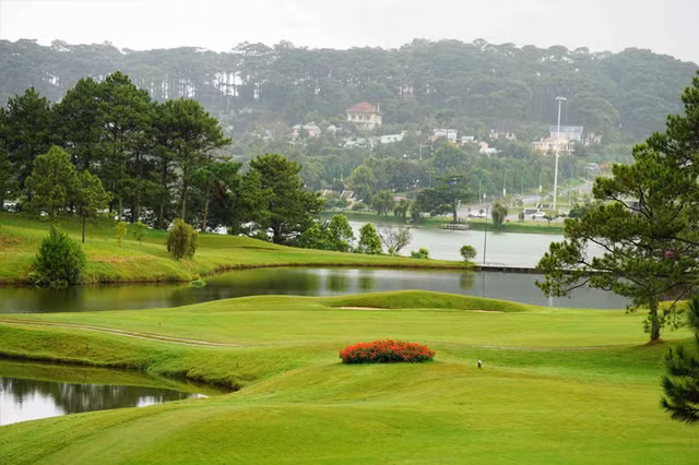 Top 5 điểm đến sân golf không thể bỏ qua ở Việt Nam - Hình 2 Top 5 diem den san golf khong the bo qua o Viet Nam-Hinh-2