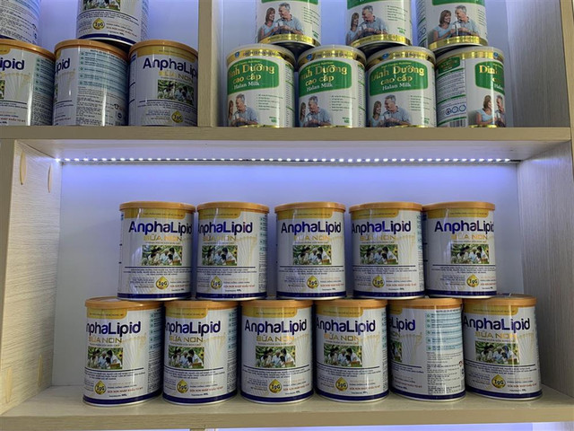 Bắt Tổng giám đốc Công ty Sữa Hà Lan vì sản xuất hàng giả - Hình 2 Bat Tong giam doc Cong ty Sua Ha Lan vi san xuat hang gia-Hinh-2