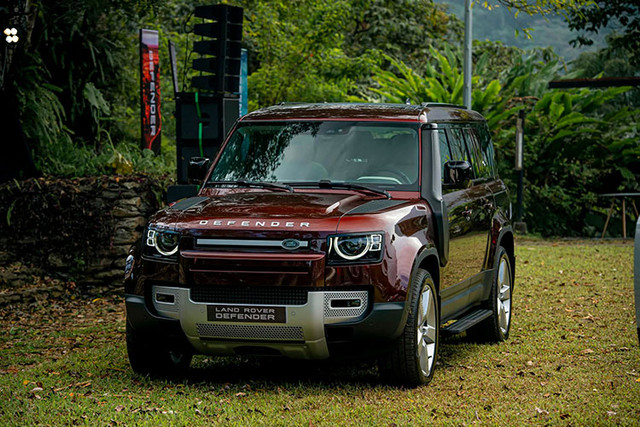 Cận cảnh Land Rover Defender 130 có giá cao nhất hơn 7,9 tỷ Can canh Land Rover Defender 130 co gia cao nhat hon 7,9 ty