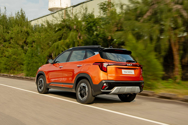 Kia Seltos VIN 2023 đang được giảm giá mạnh để giảm hàng tồn kho - Hình 3 Kia Seltos VIN 2023 dang duoc giam gia manh de giam hang ton kho-Hinh-3