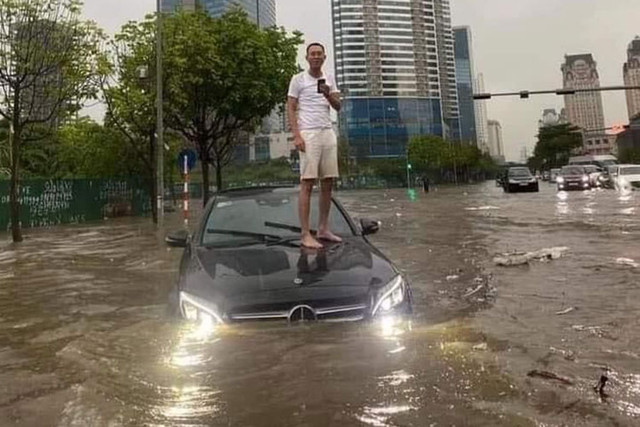 Xe ô tô ngập nước: Những lưu ý về chế độ bảo hiểm Xe o to ngap nuoc: Nhung luu y ve che do bao hiem