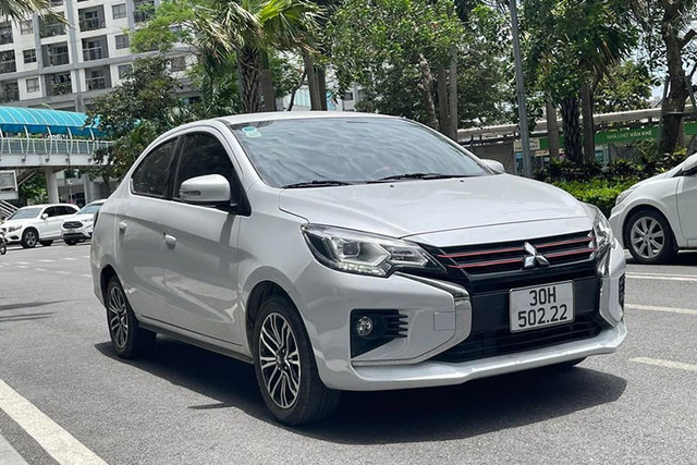 Cận cảnh Mitsubishi Attrage biển số đẹp giá chỉ 459 triệu tại Hà Nội Can canh Mitsubishi Attrage bien so dep gia chi 459 trieu tai Ha Noi