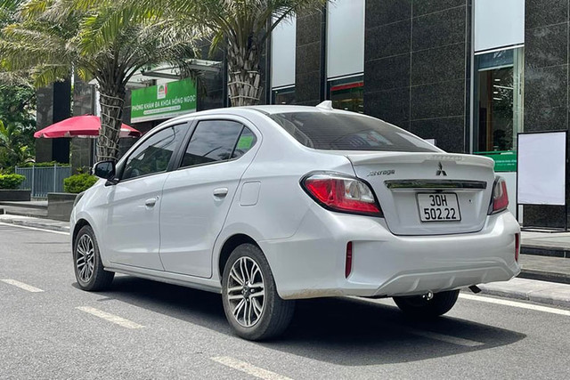 Cận cảnh Mitsubishi Attrage biển số đẹp giá chỉ 459 triệu tại Hà Nội - Hình 3 Can canh Mitsubishi Attrage bien so dep gia chi 459 trieu tai Ha Noi-Hinh-3
