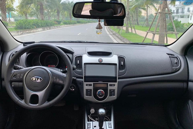 Có nên mua xe Kia Forte đời cũ từ 300 triệu tại Việt Nam? - Hình 6 Co nen mua xe Kia Forte doi cu tu 300 trieu tai Viet Nam?-Hinh-6