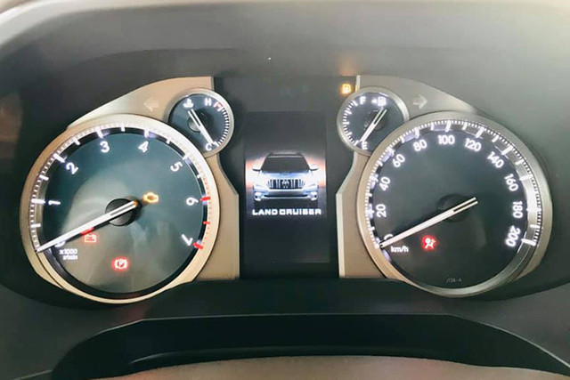Can canh Toyota Land Cruiser Prado 2020 hon 2,3 ty tai Viet Nam-Hinh-8