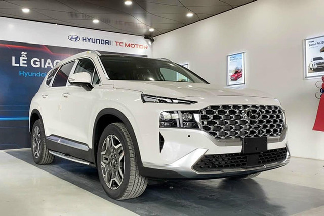 Bản cũ của Hyundai SantaFe giảm giá hàng chục triệu đồng Ban cu cua Hyundai SantaFe giam gia hang chuc trieu dong