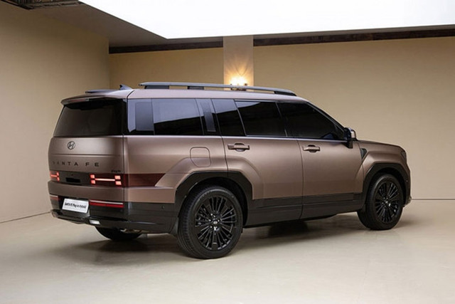 Bản cũ của Hyundai SantaFe giảm giá hàng chục triệu đồng - Hình 4 Ban cu cua Hyundai SantaFe giam gia hang chuc trieu dong-Hinh-4