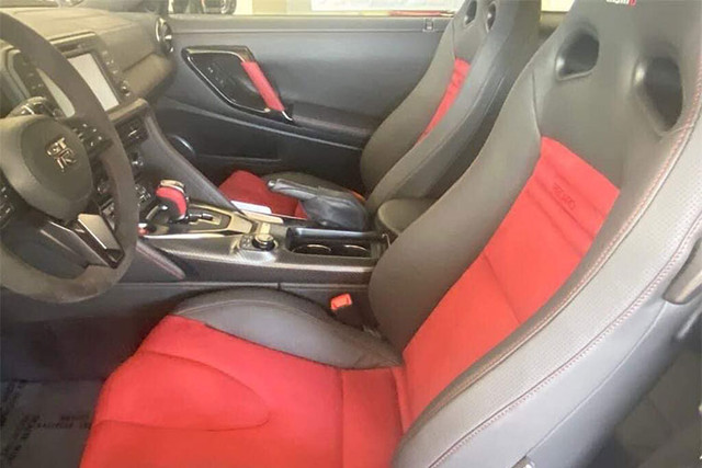 Nissan GT-R Nismo tiền tỷ đắt ngang siêu xe, đầu tiên về Việt Nam - Hình 6 Nissan GT-R Nismo tien ty dat ngang sieu xe, dau tien ve Viet Nam-Hinh-6