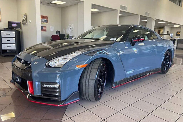 Nissan GT-R Nismo tiền tỷ đắt ngang siêu xe, đầu tiên về Việt Nam - Hình 9 Nissan GT-R Nismo tien ty dat ngang sieu xe, dau tien ve Viet Nam-Hinh-9