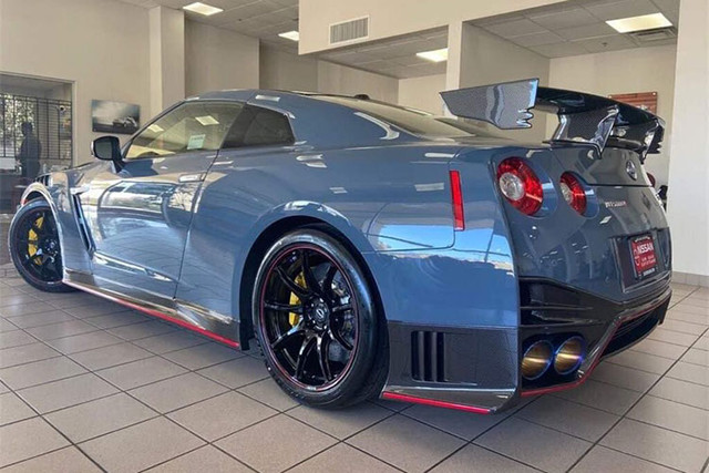 Nissan GT-R Nismo tiền tỷ đắt ngang siêu xe, đầu tiên về Việt Nam - Hình 8 Nissan GT-R Nismo tien ty dat ngang sieu xe, dau tien ve Viet Nam-Hinh-8