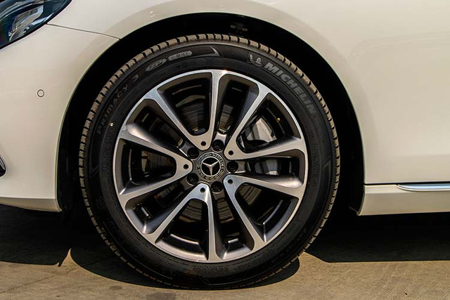 Mercedes-Benz E200 Exclusive hơn 2,2 tỷ vừa về Việt Nam có gì thu hút? - Hình 5 Mercedes-Benz E200 Exclusive hon 2,2 ty vua ve Viet Nam co gi thu hut?-Hinh-5