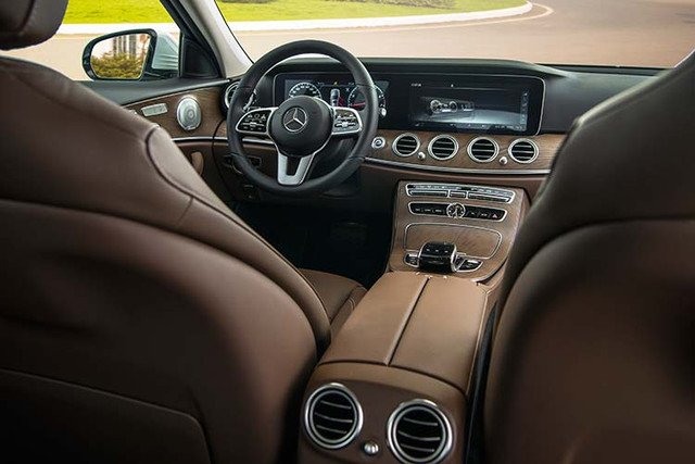 Mercedes-Benz E200 Exclusive hơn 2,2 tỷ vừa về Việt Nam có gì thu hút? - Hình 7 Mercedes-Benz E200 Exclusive hon 2,2 ty vua ve Viet Nam co gi thu hut?-Hinh-7