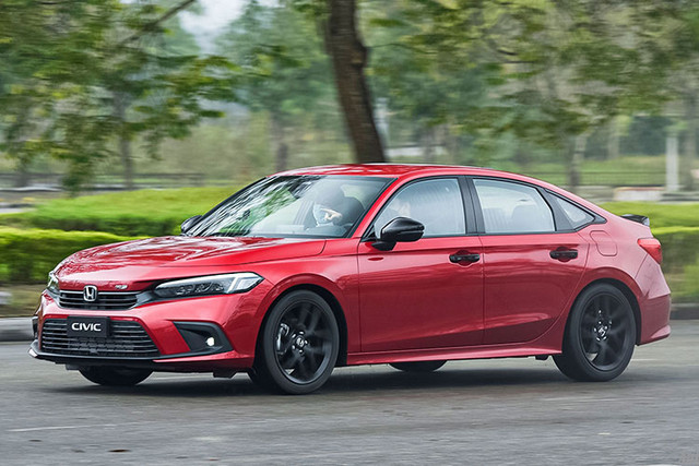 Honda Civic 2022 được giảm 20 triệu đồng tại đại lý khi vừa ra mắt ở Việt Nam - Hình 3 Honda Civic 2022 duoc giam 20 trieu dong tai dai ly khi vua ra mat o Viet Nam-Hinh-3
