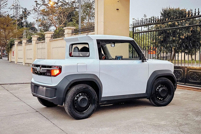 VinFast VF3 độ bán tải đặc biệt chưa đến 100 triệu hút dân chơi - Hình 2 VinFast VF3 do ban tai dac biet chua den 100 trieu hut dan choi-Hinh-2