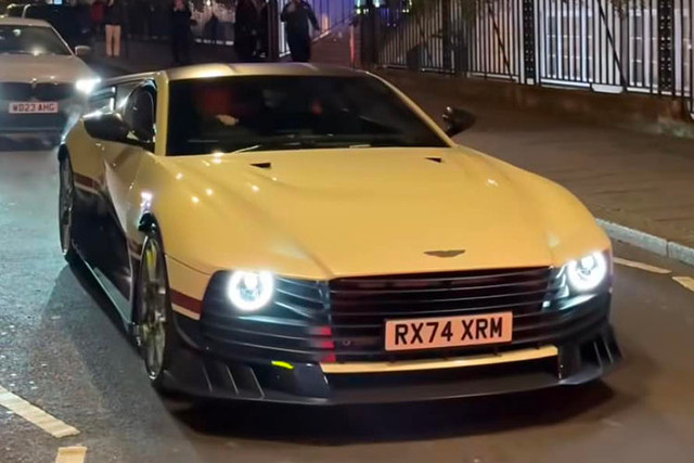 Siêu xe Aston Martin Valiant về tay Gordon Ramsay giá 77 tỷ đồng - Hình 6 Sieu xe Aston Martin Valiant ve tay Gordon Ramsay gia 77 ty dong-Hinh-6