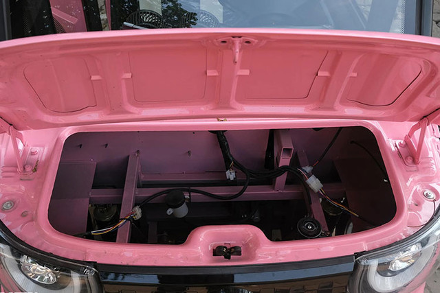 Cận cảnh ôtô điện mini Trung Quốc nhập lậu dưới 100 triệu tại Hà Nội - Hình 9 Can canh oto dien mini Trung Quoc nhap lau duoi 100 trieu tai Ha Noi-Hinh-9