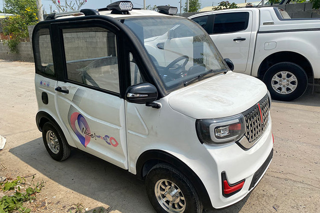Cận cảnh ôtô điện mini Trung Quốc nhập lậu dưới 100 triệu tại Hà Nội - Hình 10 Can canh oto dien mini Trung Quoc nhap lau duoi 100 trieu tai Ha Noi-Hinh-10