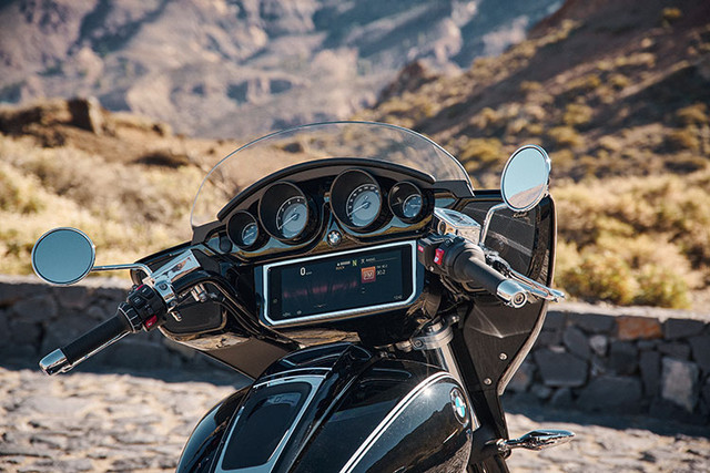 Cặp đôi BMW R18 2023 giá từ 1,3 tỷ đồng - Hình 3 Cap doi BMW R18 2023 gia tu 1,3 ty dong-Hinh-3