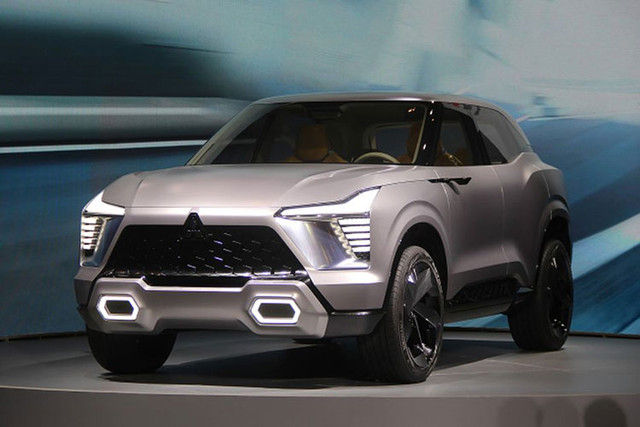 Mitsubishi XFC bản thương mại chạy thử ở Việt Nam - Hình 4 Mitsubishi XFC ban thuong mai chay thu o Viet Nam-Hinh-4