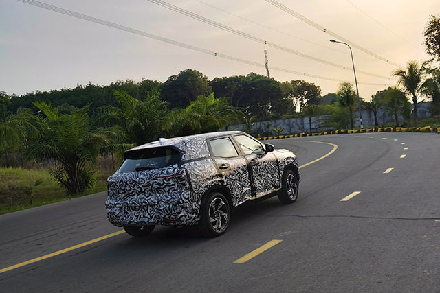 Mitsubishi XFC bản thương mại chạy thử ở Việt Nam - Hình 2 Mitsubishi XFC ban thuong mai chay thu o Viet Nam-Hinh-2