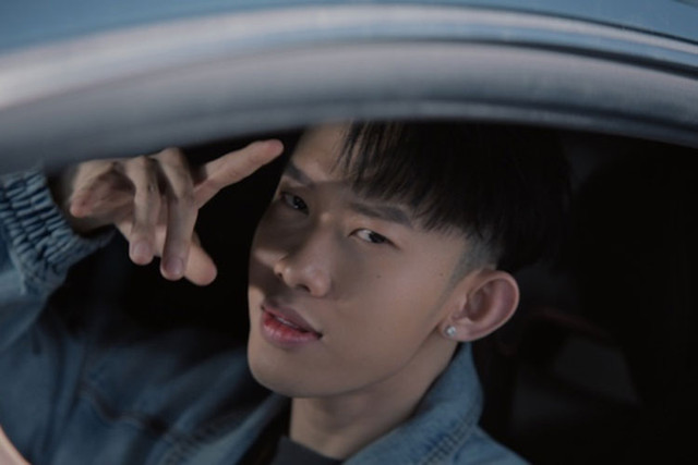 Sơn Tùng M-TP thuê Lamborghini 20 tỷ quay MV mới cho Kay Trần - Hình 6 Son Tung M-TP thue Lamborghini 20 ty quay MV moi cho Kay Tran-Hinh-6