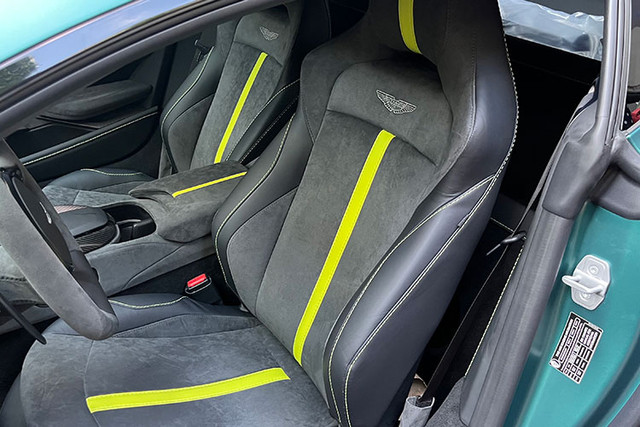 Aston Martin Vantage F1 Edition gia gan 19 ty dong cho dai gia Viet-Hinh-8