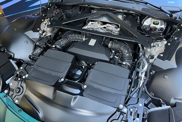 Aston Martin Vantage F1 Edition gia gan 19 ty dong cho dai gia Viet-Hinh-11