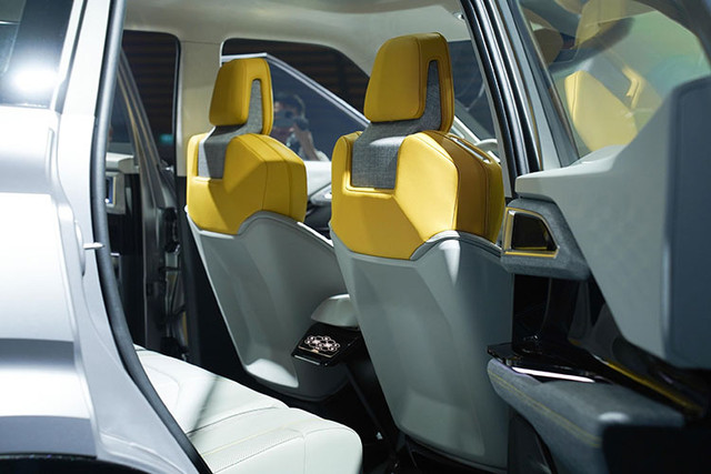 Chi tiết bản ý tưởng SUV hạng B Mitsubishi XFC Concept - Hình 10 Chi tiet ban y tuong SUV hang B Mitsubishi XFC Concept-Hinh-10