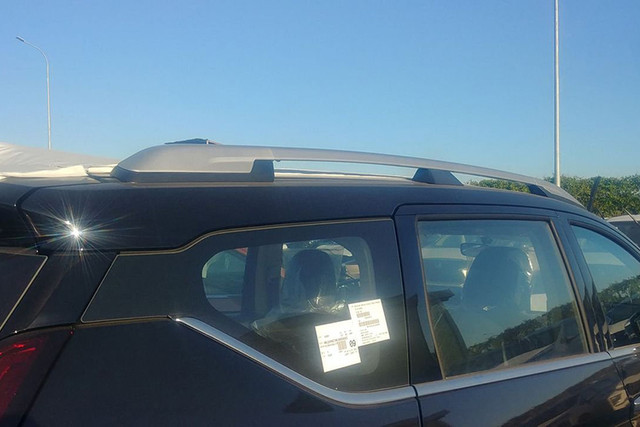 Cận cảnh Mitsubishi Xpander Cross mới từ 670 triệu - Hình 4 Can canh Mitsubishi Xpander Cross moi tu 670 trieu-Hinh-4