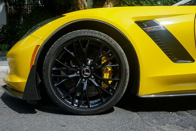 Chùm ảnh Chevrolet Corvette Z06 của hiếm lăn bánh ở Sài Gòn - Hình 5 Chum anh Chevrolet Corvette Z06 cua hiem lan banh o Sai Gon-Hinh-5