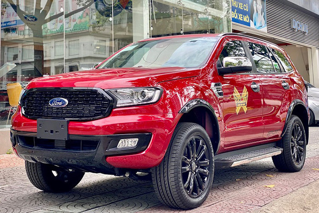 Ford Everest giảm 100 triệu đồng trong tháng 5/2021 Ford Everest giam 100 trieu dong trong thang 5/2021