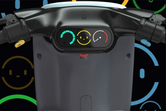 Đại gia Cường Đô la chạy xe điện 19 triệu chở con bát phố - Hình 6 Dai gia Cuong Do la chay xe dien 19 trieu cho con bat pho-Hinh-6