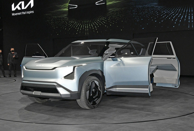 Kia EV5 2023 bất ngờ trình làng, bề ngoài cực sang trọng - Hình 10 Kia EV5 2023 bat ngo trinh lang, be ngoai cuc sang trong-Hinh-10