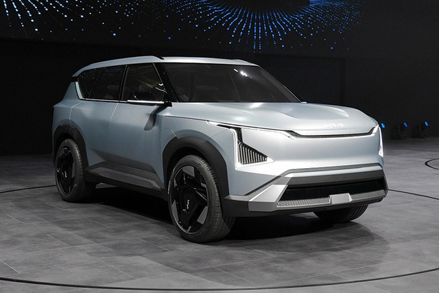 Kia EV5 2023 bất ngờ trình làng, bề ngoài cực sang trọng - Hình 2 Kia EV5 2023 bat ngo trinh lang, be ngoai cuc sang trong-Hinh-2