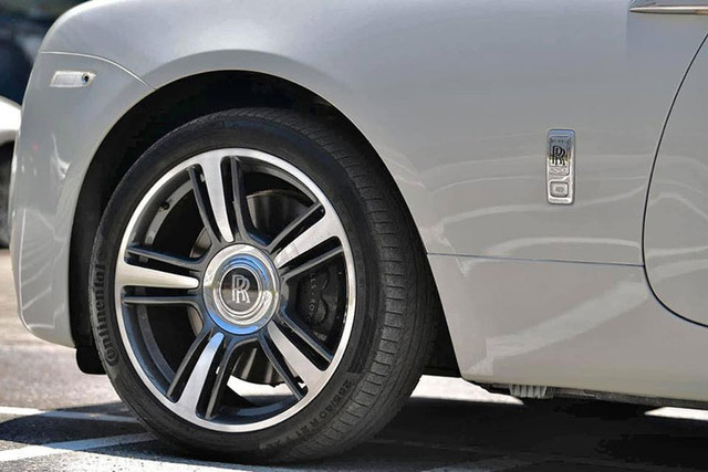 Đại gia Hà Nội bán Rolls-Royce Wraith giảm 8 tỷ dù mới chạy 6 năm - Hình 5 Dai gia Ha Noi ban Rolls-Royce Wraith giam 8 ty du moi chay 6 nam-Hinh-5