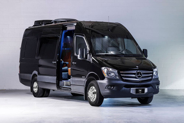 Cận cảnh văn phòng di động siêu sang Mercedes-Benz Sprinter Can canh van phong di dong sieu sang Mercedes-Benz Sprinter