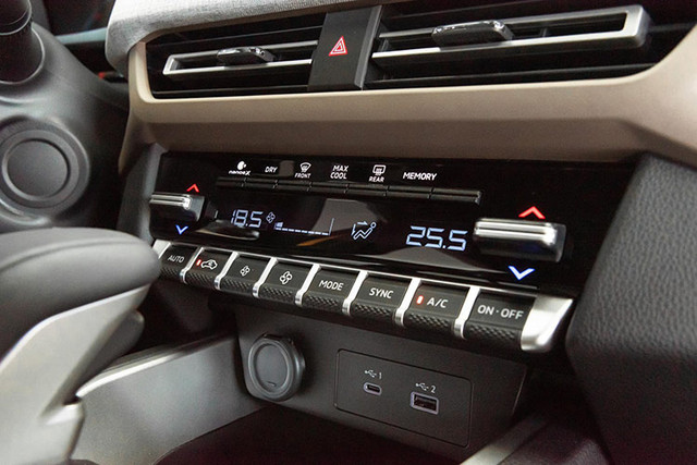 Chi tiết Mitsubishi XFORCE Ultimate giá 705 triệu - Hình 8 Chi tiet Mitsubishi XFORCE Ultimate gia 705 trieu-Hinh-8