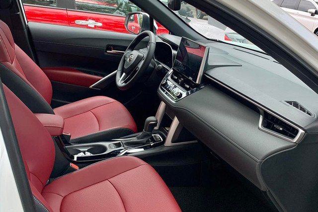Chi tiết Toyota Corolla Cross 2024 giá từ 820 triệu - Hình 7 Chi tiet Toyota Corolla Cross 2024 gia tu 820 trieu-Hinh-7