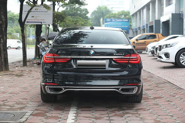 Chạy 4 năm, BMW 730Li tại Việt Nam giảm tới 2 tỷ đồng - Hình 8 Chay 4 nam, BMW 730Li tai Viet Nam giam toi 2 ty dong-Hinh-8