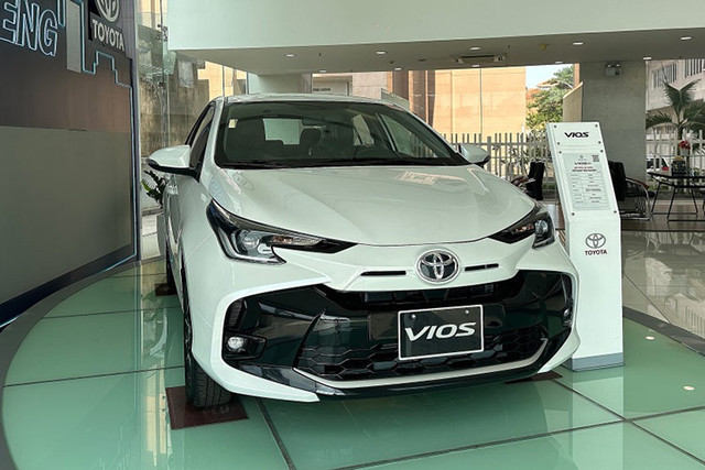Người mua xe Toyota ở Việt Nam được giảm giá gần 40 triệu đồng Nguoi mua xe Toyota o Viet Nam duoc giam gia gan 40 trieu dong