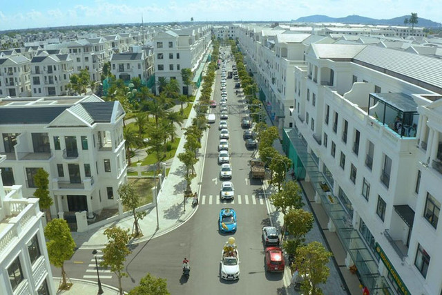 Đại gia Hải Phòng lái Lamborghini kéo dàn Kia Cerato rước dâu - Hình 6 Dai gia Hai Phong lai Lamborghini keo dan Kia Cerato ruoc dau-Hinh-6