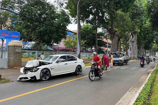 Chủ ô tô bị phạt bao nhiêu nếu cho người không có bằng lái mượn xe? Chu o to bi phat bao nhieu neu cho nguoi khong co bang lai muon xe?
