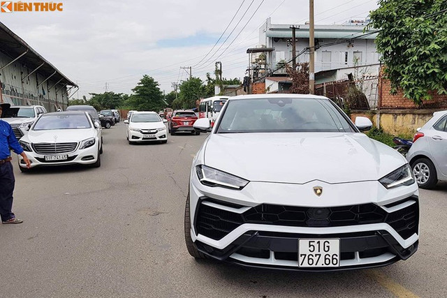 Đại gia Minh nhựa quyết định bán siêu SUV Lamborghini Urus giá hơn 20 tỷ - Hình 3 Dai gia Minh nhua quyet dinh ban sieu SUV Lamborghini Urus gia hon 20 ty-Hinh-3