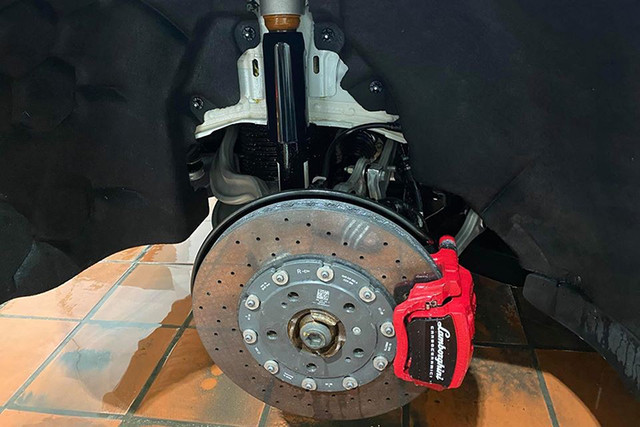 Đại gia Minh nhựa quyết định bán siêu SUV Lamborghini Urus giá hơn 20 tỷ - Hình 2 Dai gia Minh nhua quyet dinh ban sieu SUV Lamborghini Urus gia hon 20 ty-Hinh-2