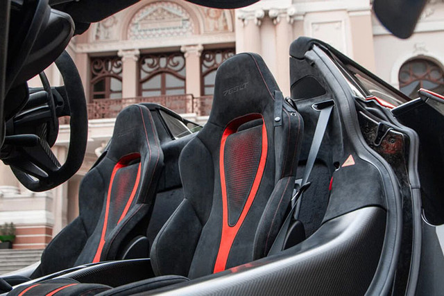 McLaren 765LT Spider có giá gần 30 tỷ 'đọ dáng' Hoa hậu Tiểu Vy - Hình 9 McLaren 765LT Spider co gia gan 30 ty 'do dang' Hoa hau Tieu Vy-Hinh-9