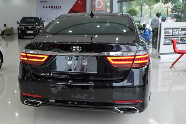 Kia Quoris được giảm 569 triệu đồng tại Việt Nam - Hình 9 Kia Quoris duoc giam 569 trieu dong tai Viet Nam-Hinh-9