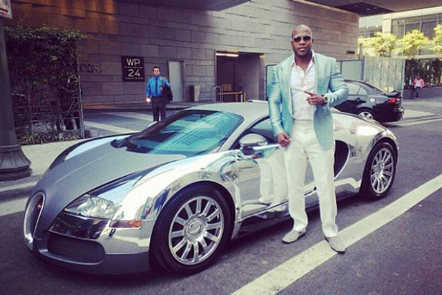 Ngắm những 'quái vật tốc độ' khủng nhất thế giới của dàn sao Hollyhoood - Hình 7 Ngam nhung 'quai vat toc do' khung nhat the gioi cua dan sao Hollyhoood-Hinh-7